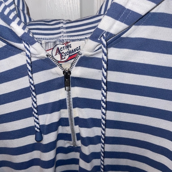 Stripped hoodie - Picture 2 of 4